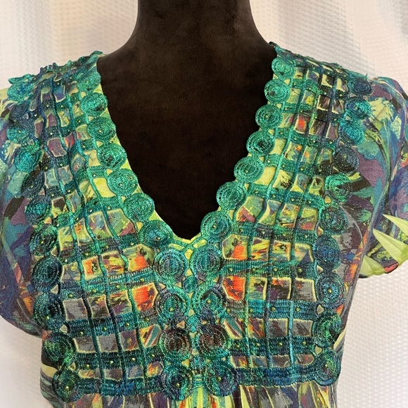 Apt. 9 v-neck embroidered tie dye short sleeve blouse size medium - Picture 2 of 7